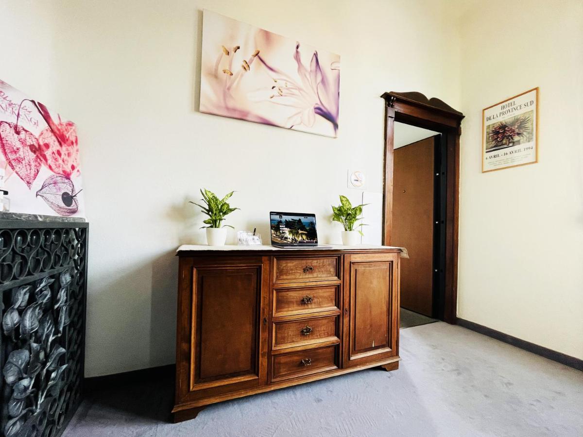 Casa Giulietta Hotell Desenzano del Garda Exteriör bild
