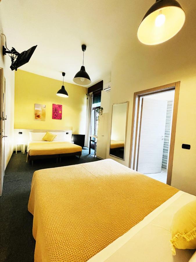 Casa Giulietta Hotell Desenzano del Garda Exteriör bild