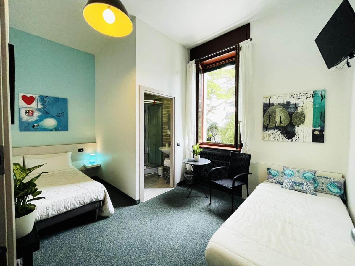 Casa Giulietta Hotell Desenzano del Garda Exteriör bild