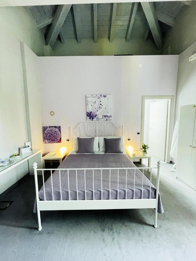 Casa Giulietta Hotell Desenzano del Garda Exteriör bild