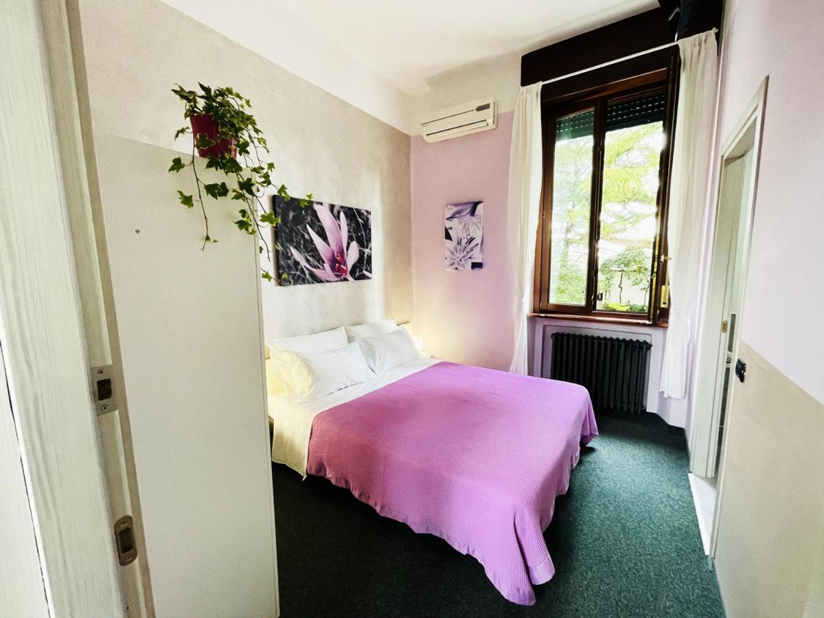 Casa Giulietta Hotell Desenzano del Garda Exteriör bild