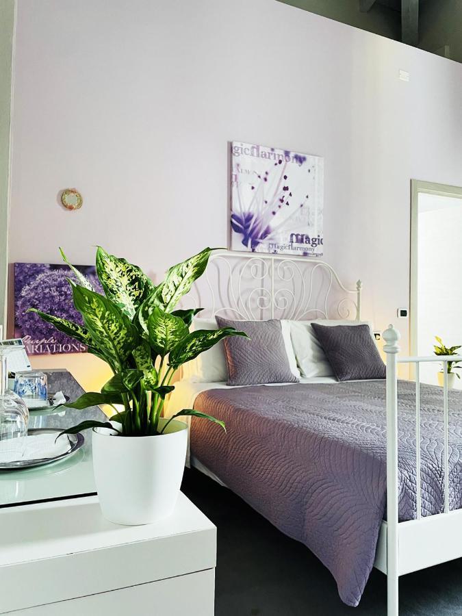 Casa Giulietta Hotell Desenzano del Garda Exteriör bild