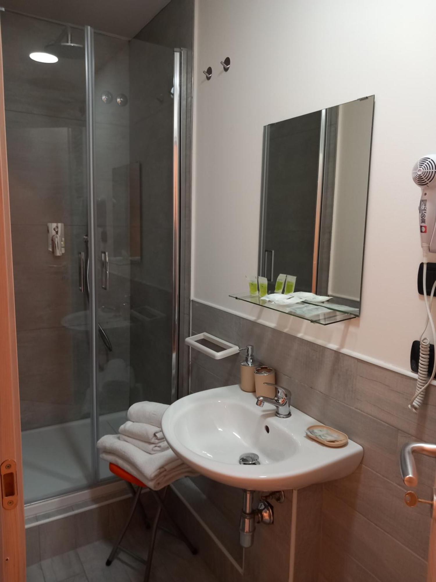 Casa Giulietta Hotell Desenzano del Garda Exteriör bild