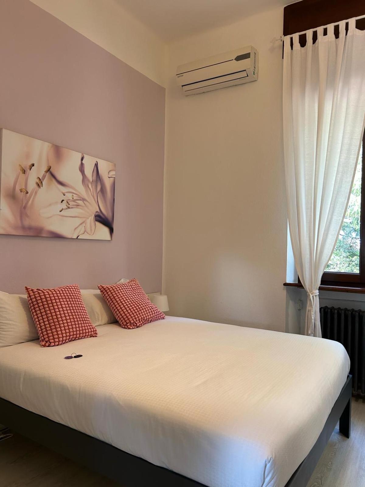 Casa Giulietta Hotell Desenzano del Garda Exteriör bild