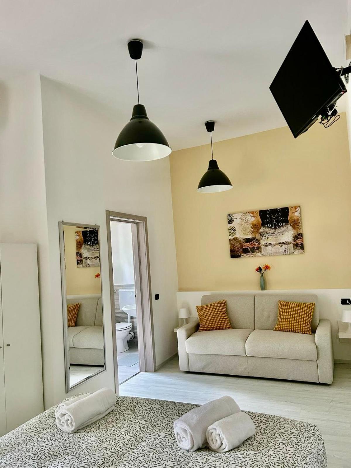 Casa Giulietta Hotell Desenzano del Garda Exteriör bild